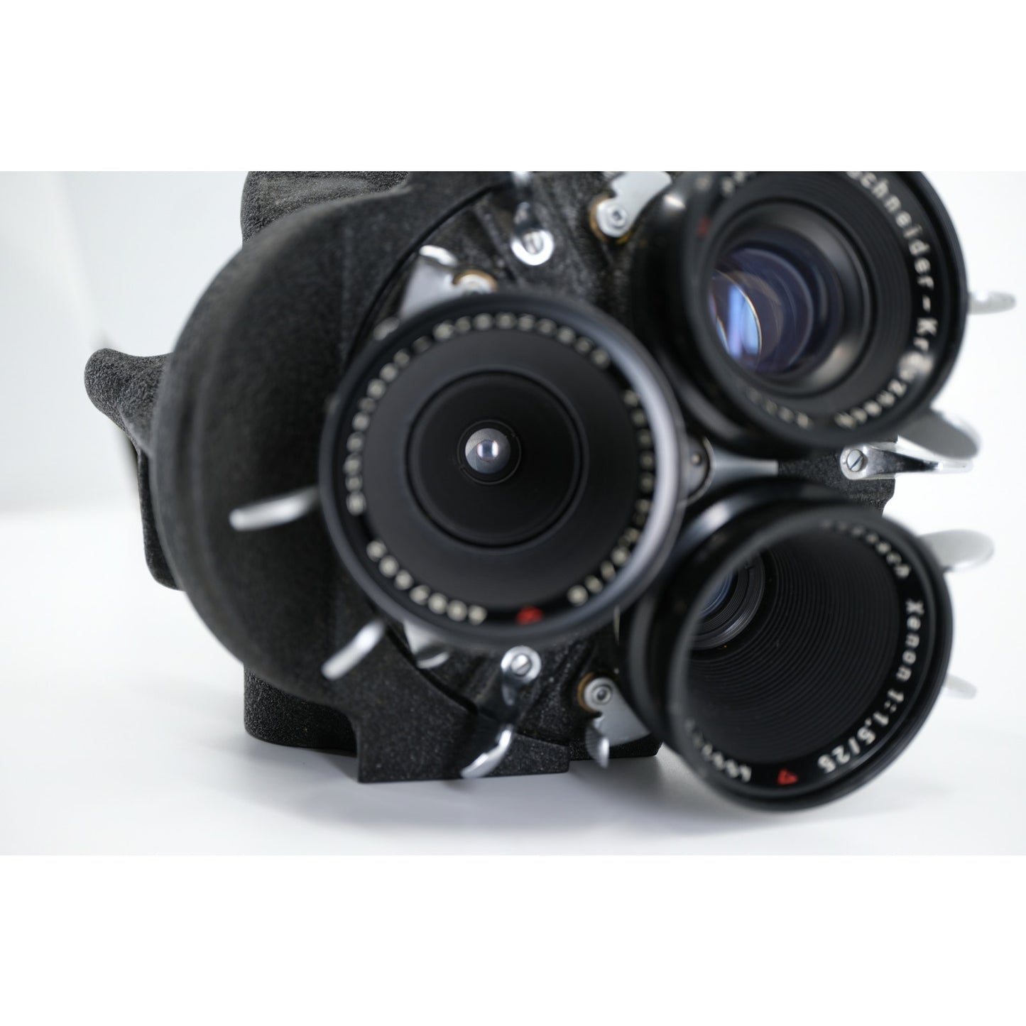 Arriflex 16s MINT(-) 3 Lenses, 24fps Sync Motor, Bellows, Orig Case & Power Cord